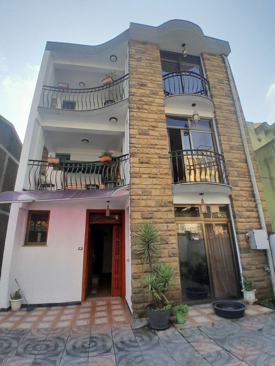 House For Sale 
