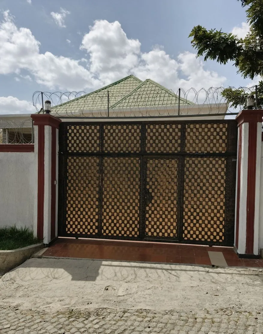 Unfurnished 4 Bedroom Villa For Sale in Wesen, Addis Ababa, Ethiopia 