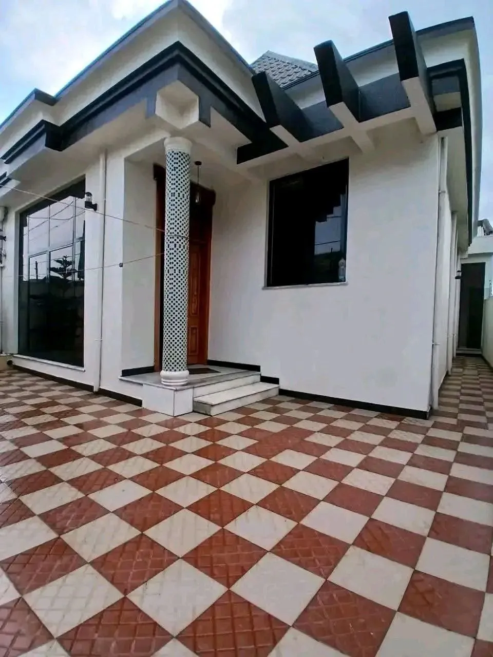 Spacious Vila for or sale located in summit, Addis Ababa Ethiopia 