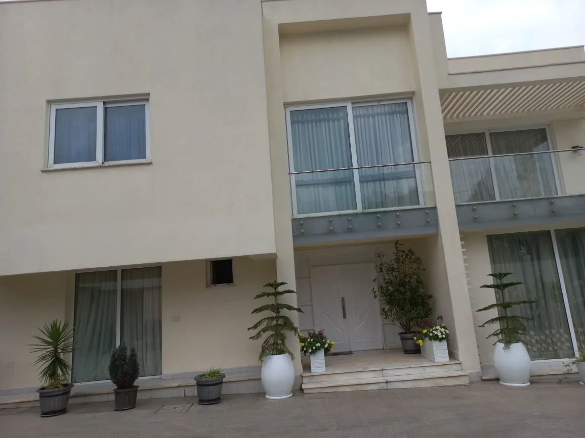 Kuća, 150 m²