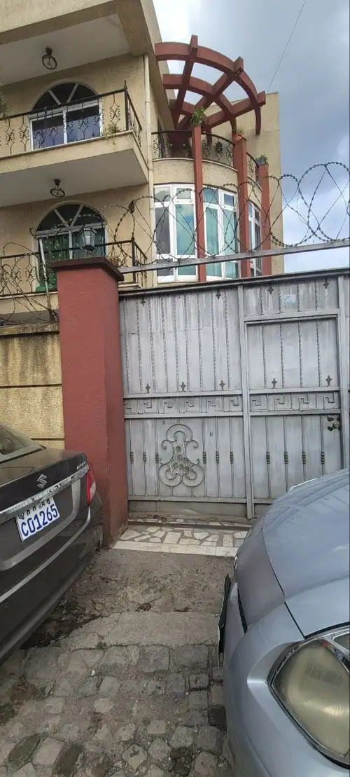 Five Bedroom House for Sale in 22, Addis Ababa, Ethiopia